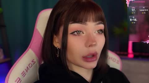 Nika online show from 10/23/25, 06:02