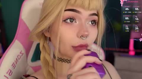 Nika online show from 11/02/25, 06:38