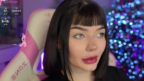 Nika online show from 12/19/25, 04:03