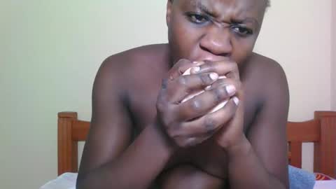 PRISCILLAH online show from 12/22/25, 08:28