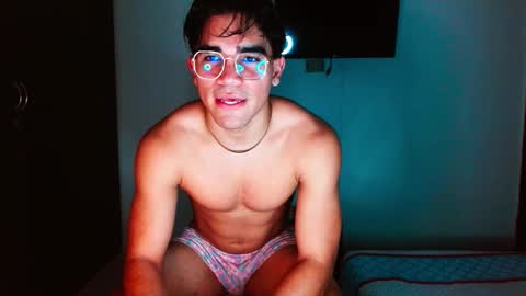 Snapshot of babysebasxxx chatting on 10/24/25, 03:25 sebas online show from 10/24/25, 03:25