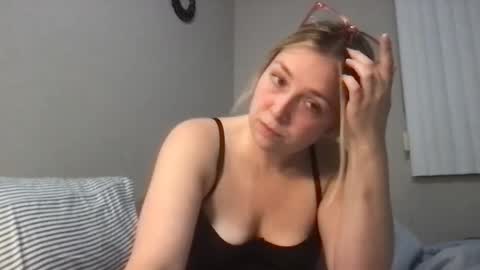 Babyak online show from 09/27/25, 03:33