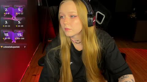 Snapshot of babyytonight chatting on 12/15/24, 09:31 NEXT STREAM  1AM GMT3  Alice    online show from 12/15/24, 09:31