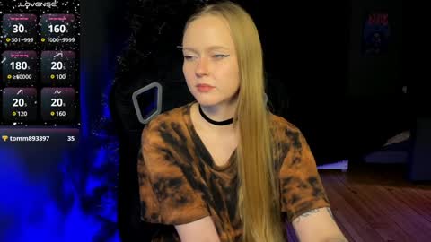 Snapshot of babyytonight chatting on 01/05/25, 10:50 NEXT STREAM  1AM GMT3  Alice    online show from 01/05/25, 10:50