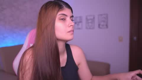 babyzoe_ online show from 02/13/25, 11:39