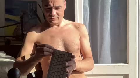 Snapshot of bach77 chatting on 02/05/25, 09:36 bach online show from 02/05/25, 09:36