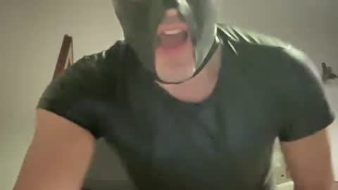 Snapshot of bach77 chatting on 12/02/25, 03:29 bach online show from 12/02/25, 03:29