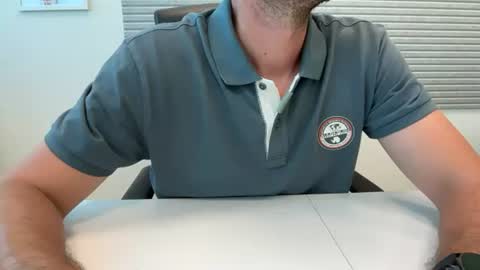 Snapshot of backtoureon chatting on 07/14/26, 10:32 backtoureon online show from 07/14/26, 10:32