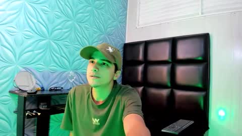 bad_boy_21_ online show from 02/22/26, 04:02