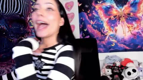 Snapshot of bad_cherry chatting on 01/26/25, 11:29 Bratty Lanita - independent online show from 01/26/25, 11:29