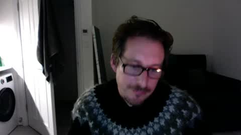 Snapshot of bad_dad43 chatting on 10/12/25, 10:09 Bad dad43 online show from 10/12/25, 10:09