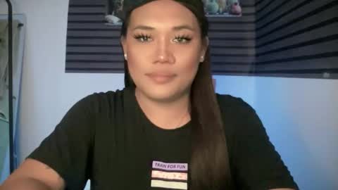 Snapshot of bad_kitty_amara chatting on 06/11/26, 02:53 AMARA - FOLLOW ME AND THUMBS UP online show from 06/11/26, 02:53