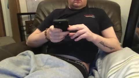 Snapshot of badboy272727 chatting on 03/29/26, 02:11 newbate online show from 03/29/26, 02:11