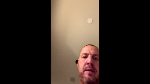 Snapshot of badboyson65 chatting on 01/25/25, 04:34 HotWifeFun32 online show from 01/25/25, 04:34