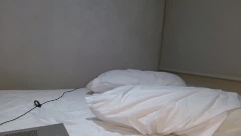 Snapshot of badbunny_69_ chatting on 01/25/25, 01:54 badbunny_69_ online show from 01/25/25, 01:54