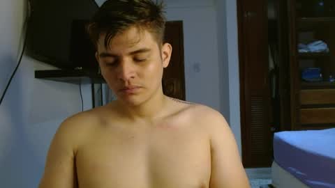 badbunny_69_ online show from 04/01/26, 11:35