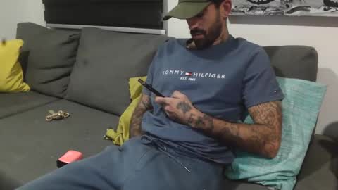 BadCouple  online show from 10/25/25, 05:15