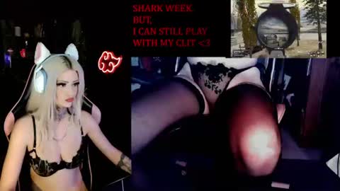 Snapshot of badd0ll chatting on 07/15/26, 02:44 badd0ll online show from 07/15/26, 02:44