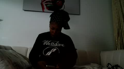 Snapshot of baddestslut001 chatting on 07/12/26, 03:58 baddestslut001 online show from 07/12/26, 03:58