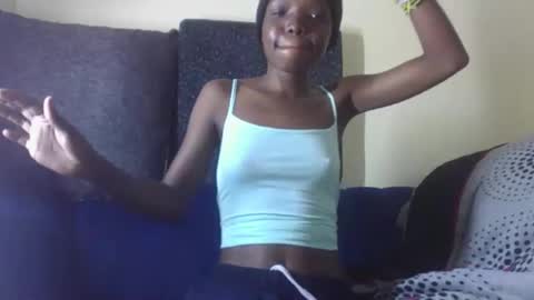 Snapshot of baddie_floxxy chatting on 02/28/26, 09:27 baddie_floxxy online show from 02/28/26, 09:27