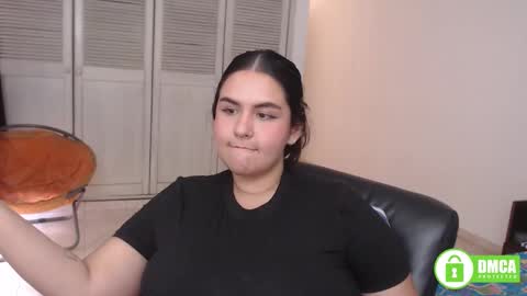 want custom text me through my snap 3  online show from 01/13/26, 04:23