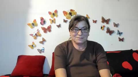 Snapshot of badgg chatting on 12/11/24, 02:54 Gina online show from 12/11/24, 02:54
