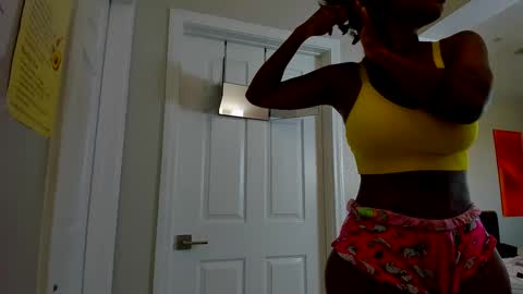 badgurldnay online show from 09/17/25, 03:46