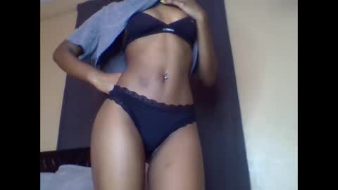 Snapshot of badgurllily chatting on 06/11/26, 02:53 Lily. online show from 06/11/26, 02:53