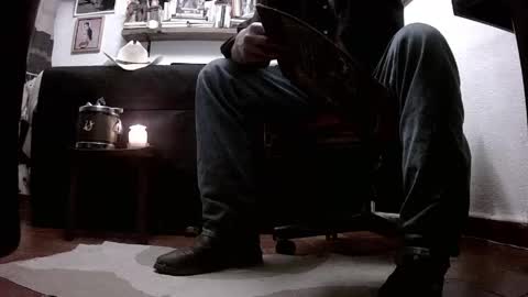 Mexican livin Off the Wall online show from 04/17/26, 03:53