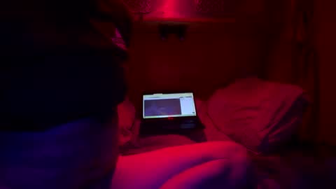 Snapshot of badidea3000 chatting on 10/30/25, 07:54 badidea3000 online show from 10/30/25, 07:54