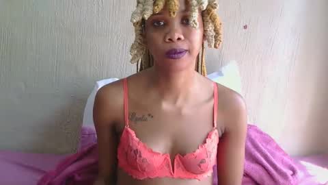 Snapshot of badkittylilyx chatting on 09/10/25, 08:03 Lily online show from 09/10/25, 08:03