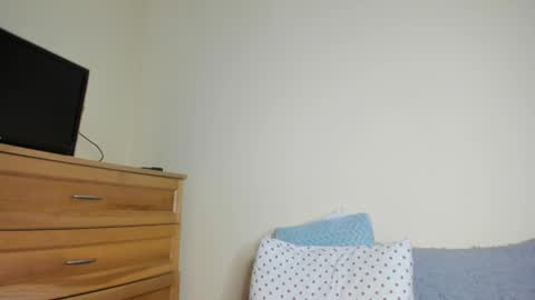 Snapshot of badmodel_ chatting on 02/12/25, 01:59 Name online show from 02/12/25, 01:59