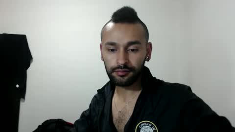 Snapshot of badsanx chatting on 02/28/25, 01:15 badsanx online show from 02/28/25, 01:15