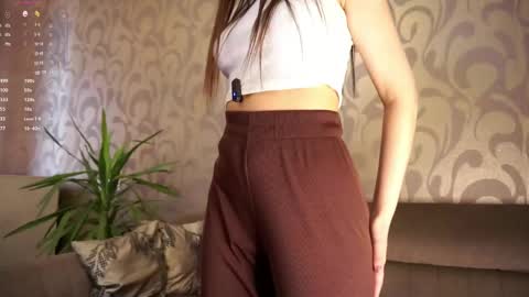 Hello my name is Ariella online show from 05/09/26, 07:02