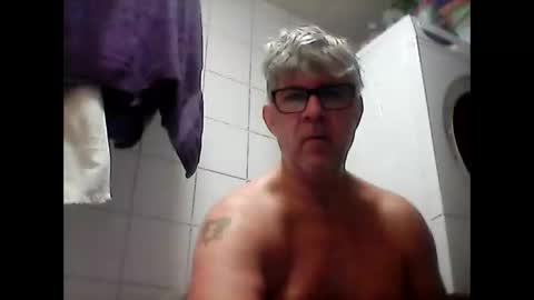 Snapshot of baggelina75 chatting on 12/27/24, 09:50 baggelina75 online show from 12/27/24, 09:50