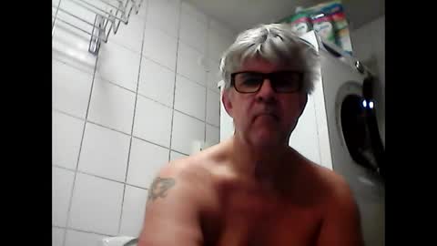 Snapshot of baggelina75 chatting on 01/26/25, 11:06 baggelina75 online show from 01/26/25, 11:06