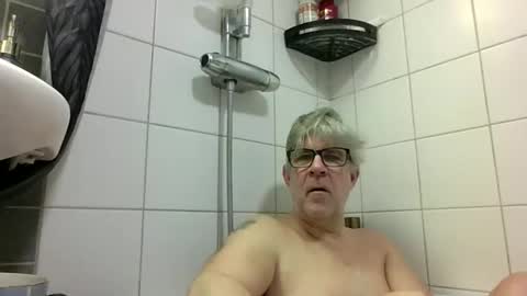 Snapshot of baggelina75 chatting on 02/22/26, 04:27 baggelina75 online show from 02/22/26, 04:27