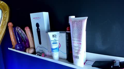 bagiolett  online show from 11/06/25, 07:37