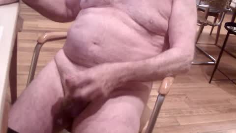 Snapshot of bagnolet8 chatting on 02/16/25, 06:21 monsieur online show from 02/16/25, 06:21