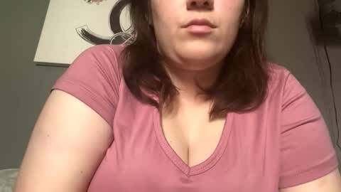 bailey_bee_ online show from 05/31/26, 06:42