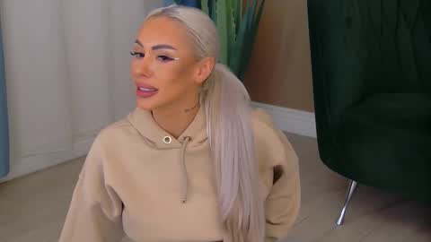 bailey_rush online show from 11/07/25, 05:24