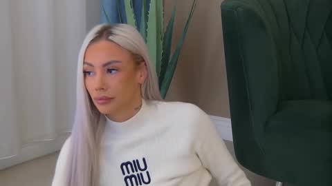 bailey_rush online show from 12/15/25, 06:01