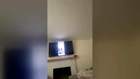 bairdcat2 online show from 04/13/26, 05:51