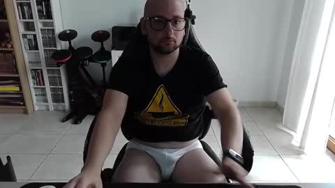 Snapshot of bakapo chatting on 10/29/25, 10:50 Seggiola online show from 10/29/25, 10:50