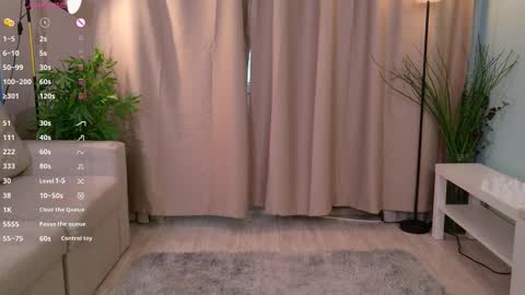 Snapshot of balabauss chatting on 12/20/25, 07:15 balabauss online show from 12/20/25, 07:15