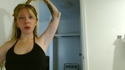 Snapshot of baleykins247 chatting on 07/11/26, 02:47 baleykins247 online show from 07/11/26, 02:47