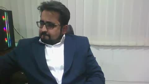 Snapshot of ballbustingslave1987nolimits chatting on 12/10/24, 09:44 Ballbusting Slave online show from 12/10/24, 09:44