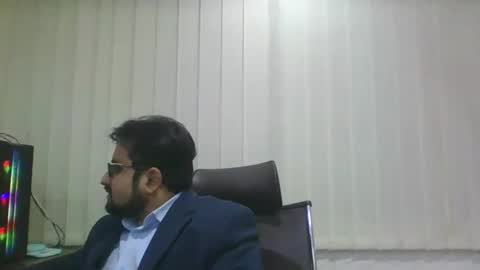 Snapshot of ballbustingslave1987nolimits chatting on 12/11/24, 08:36 Ballbusting Slave online show from 12/11/24, 08:36