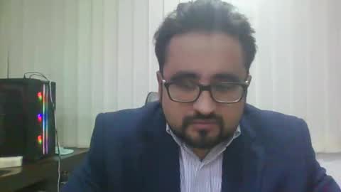 Snapshot of ballbustingslave1987nolimits chatting on 12/18/24, 05:15 Ballbusting Slave online show from 12/18/24, 05:15