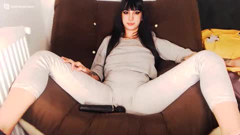 Amy online show from 12/05/24, 01:58